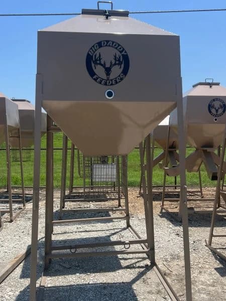 Big Daddy 2000lb TB (Tall Boy) Big Game Feeder — manufacturer photo 1